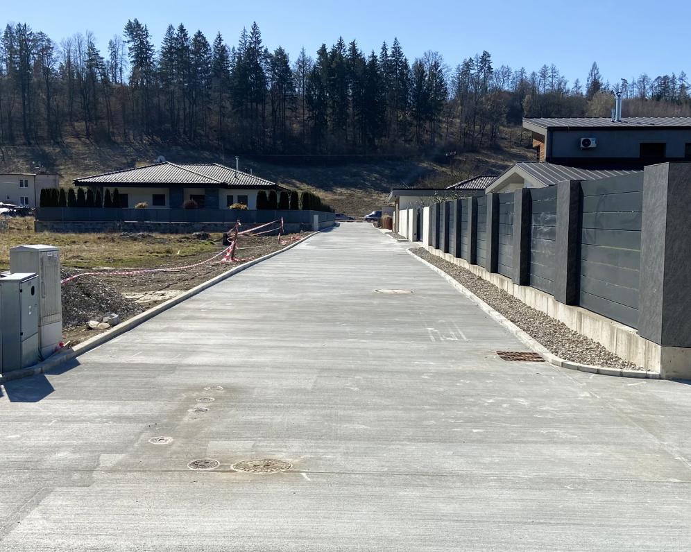 Podiel na prístupovej ceste vs. vecné bremeno. Viete aký je rozdiel?