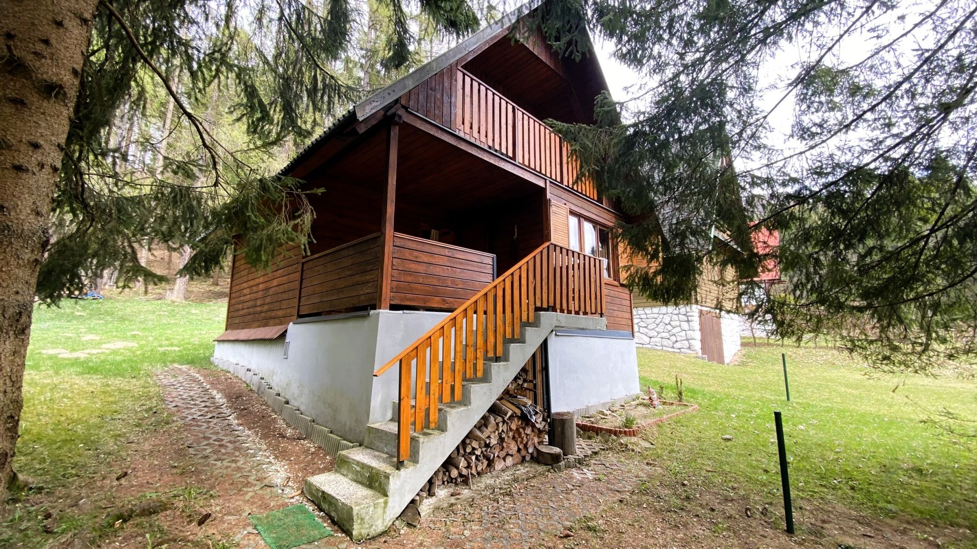 REKREAČNÁ CHATA V HORSKOM PROSTREDÍ LEN 20 KM OD ŽILINY