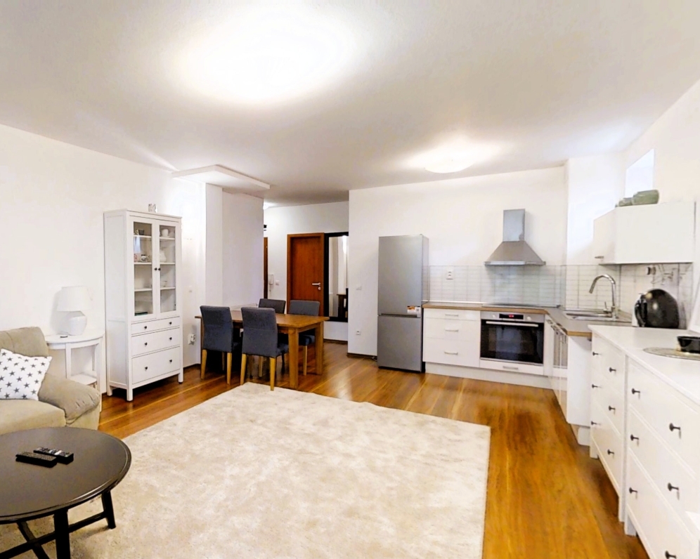 Prenajatý - Kompletne zariadený 2 izb. byt s terasou, 3*STAR Bôrik, Žilina