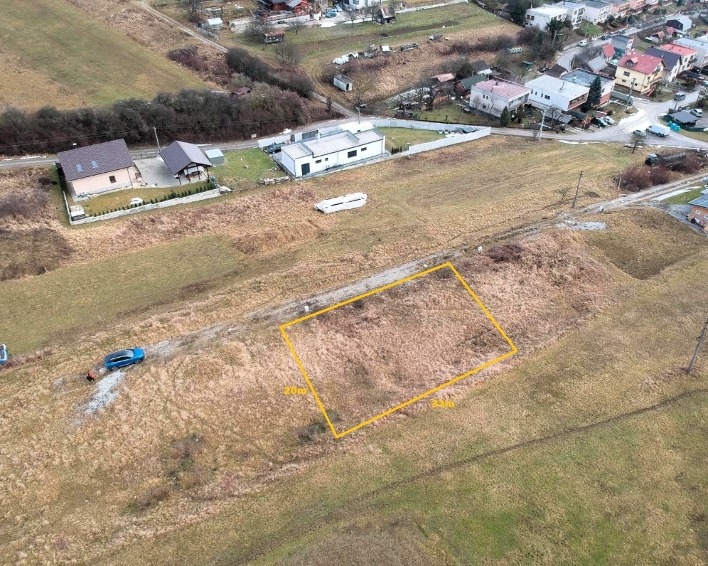 PREDANÝ: Slnečný stavebný pozemok s výhľadom na hrad – Lietava, Žilina